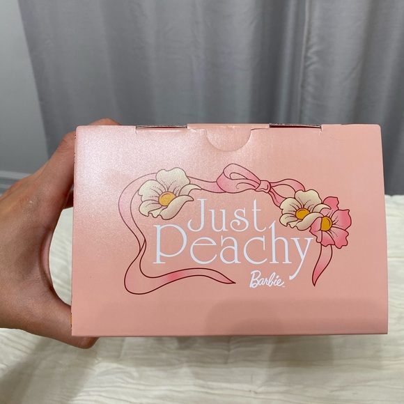 NEW Stanley x Barbie Just Peachy Barbie 80S PEACHES ’N CREAM QUENCHER 40 OZ - Picture 8 of 15